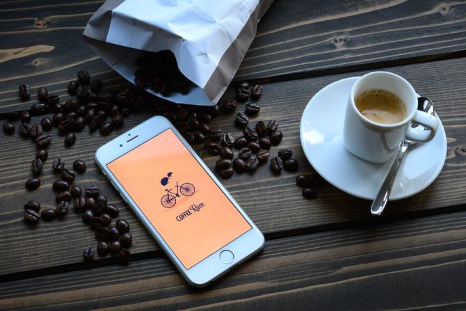 QNNECT custom software design for secure communication - with UX and User testing in mind, for a good interaction design for mobile users